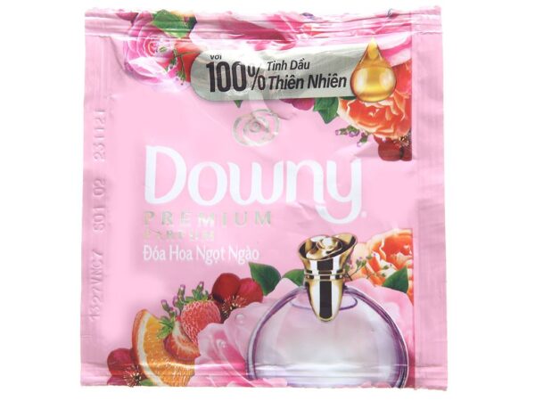 Nước xả vải Downy tinh dầu thiên nhiên đóa hoa ngọt ngào 20ml