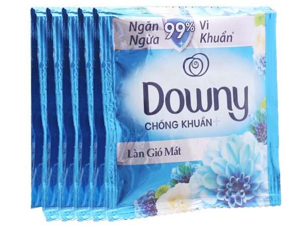 Nước xả vải Downy làn gió mát gói 20ml