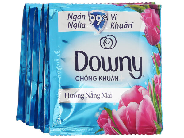 Nước xả vải Downy hương nắng mai 18ml