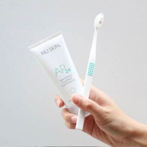 Kem Đánh Răng Nuskin Trắng Sáng AP24 Chống Hồi Miệng 110g