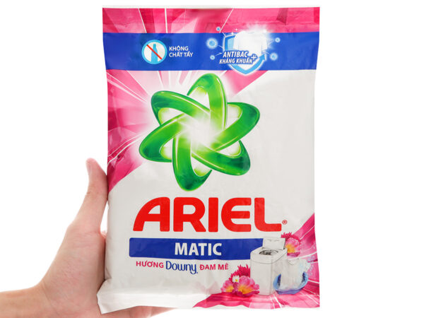 Bột giặt Ariel Sạch hoàn hảo - Khử mùi hôi hương Downy đam mê túi 620g