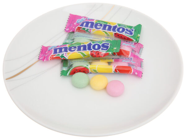 Kẹo nhai Mentos cầu vồng hương trái cây gói 120g