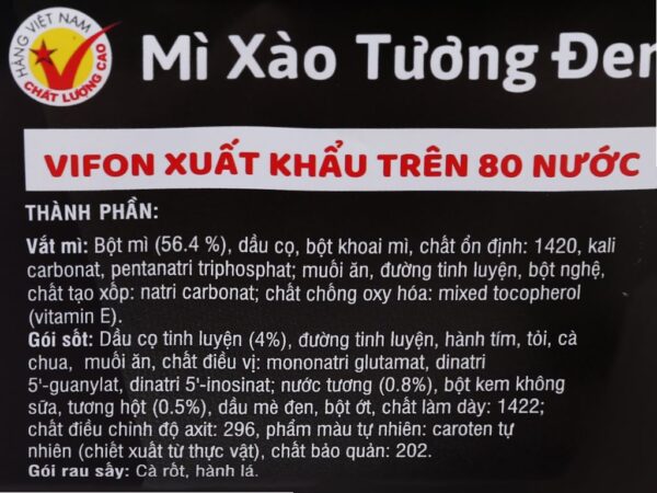 Mì xào tương đen Vifon khay 90g