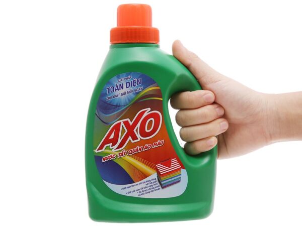 Nước tẩy quần áo màu AXO hương thông xanh 800ml