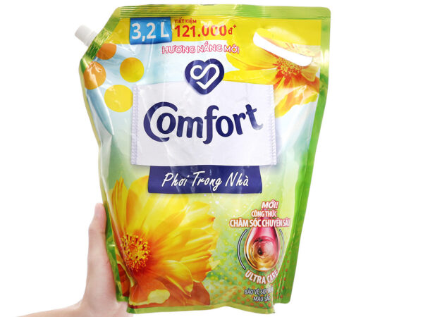 Nước xả vải Comfort phơi trong nhà hương nắng mới túi 3.2 lít