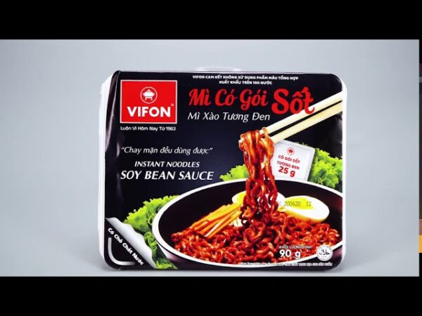 Mì xào tương đen Vifon khay 90g