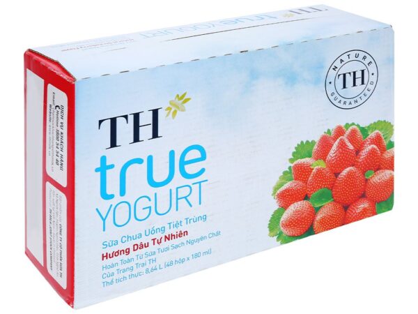 Sữa chua uống tiệt trùng hương dâu TH True Yogurt 180ml