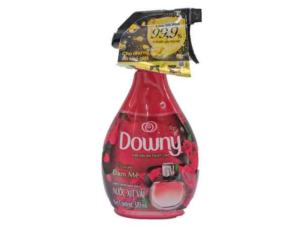 Nước Xịt Vải Downy Hương Đam Mê